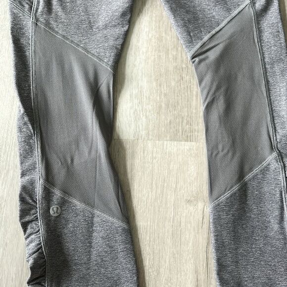 Lululemon Speed Crop Ruched Mesh Insert Leggings Gray‎ - Women’s Size 6 - Picture 3 of 9